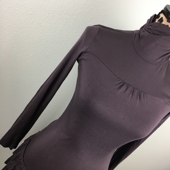 3 for $12 πUnited Colors of Benetton Ruffle Dress - Picture 3 of 5